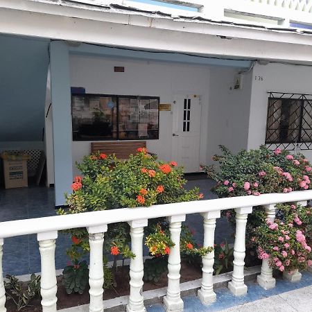 Posada Henry Sede Centro San Andres  Bagian luar foto